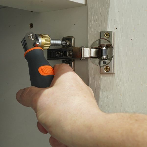 Flexiheaded screwdriver being used 28232